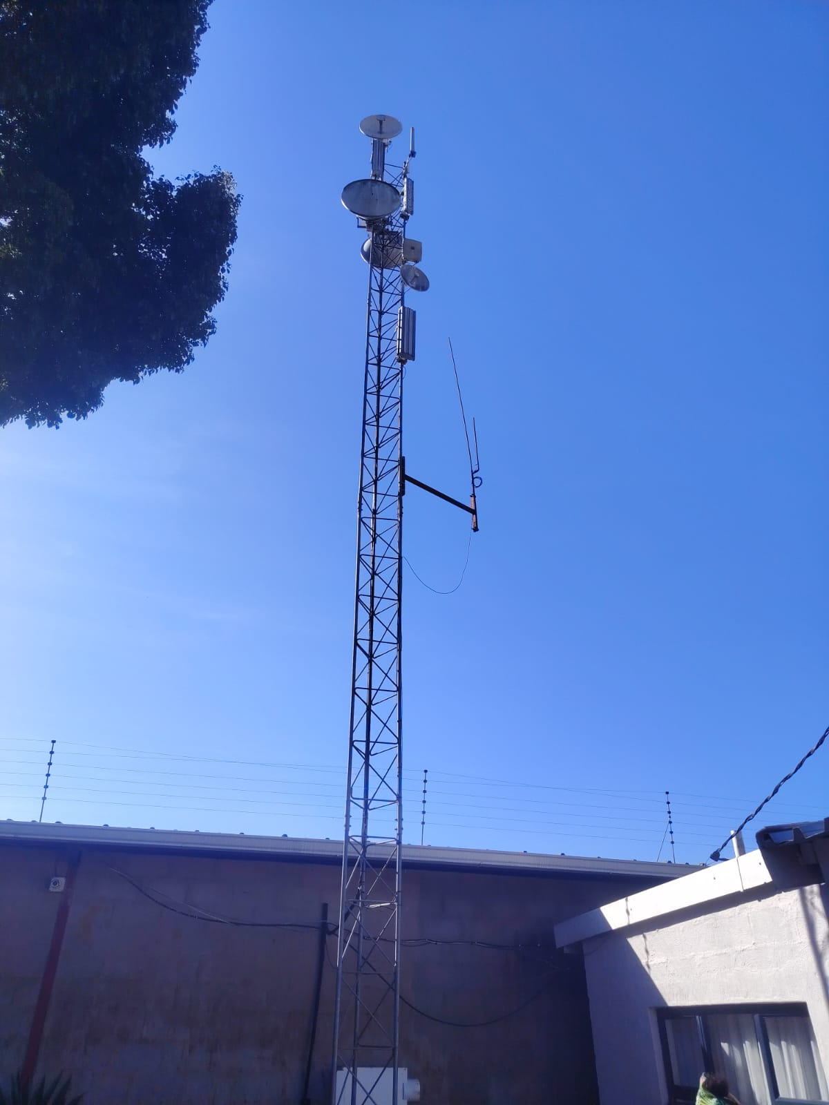 EdelNet fixed wireless high site with directional antennas